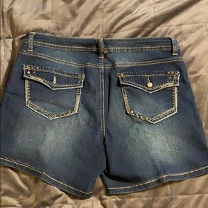 NATURAL REFLECTION BLUE JEAN SHORTS